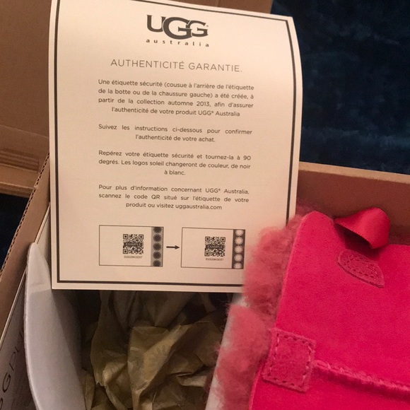 Pink Uggs - Picture 6 of 7
